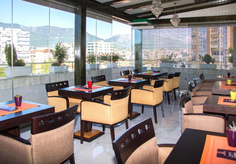 Oxford 4* Tirana