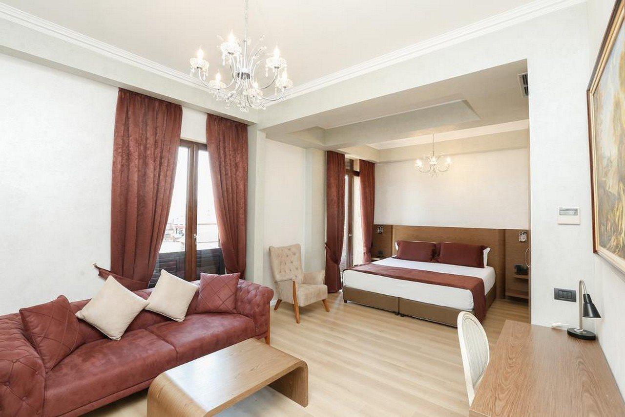 Oxford 4* Tirana