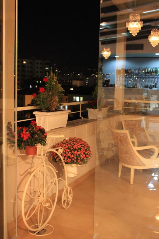 Oxford Tirana