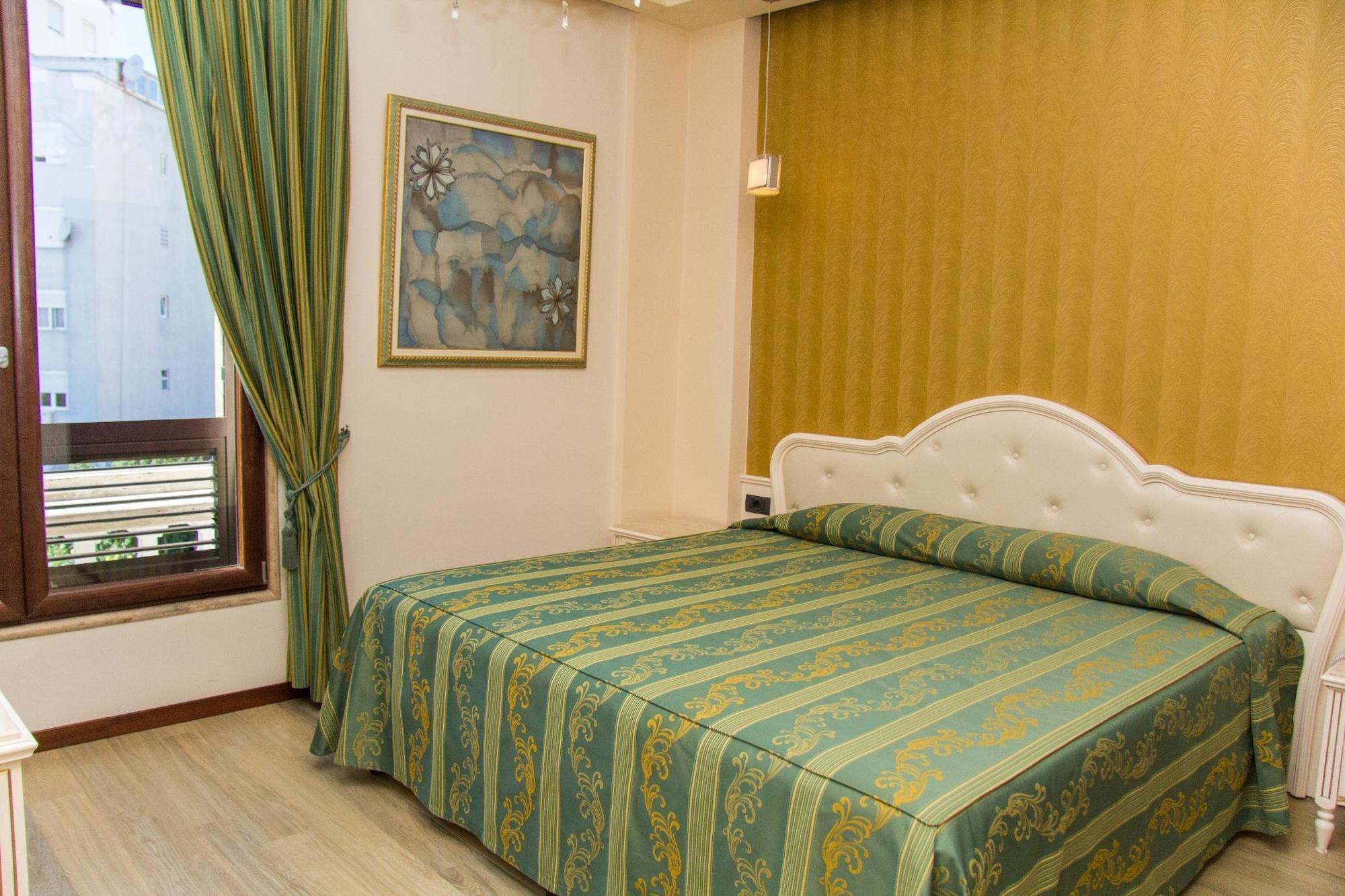 Oxford Hotel Tirana