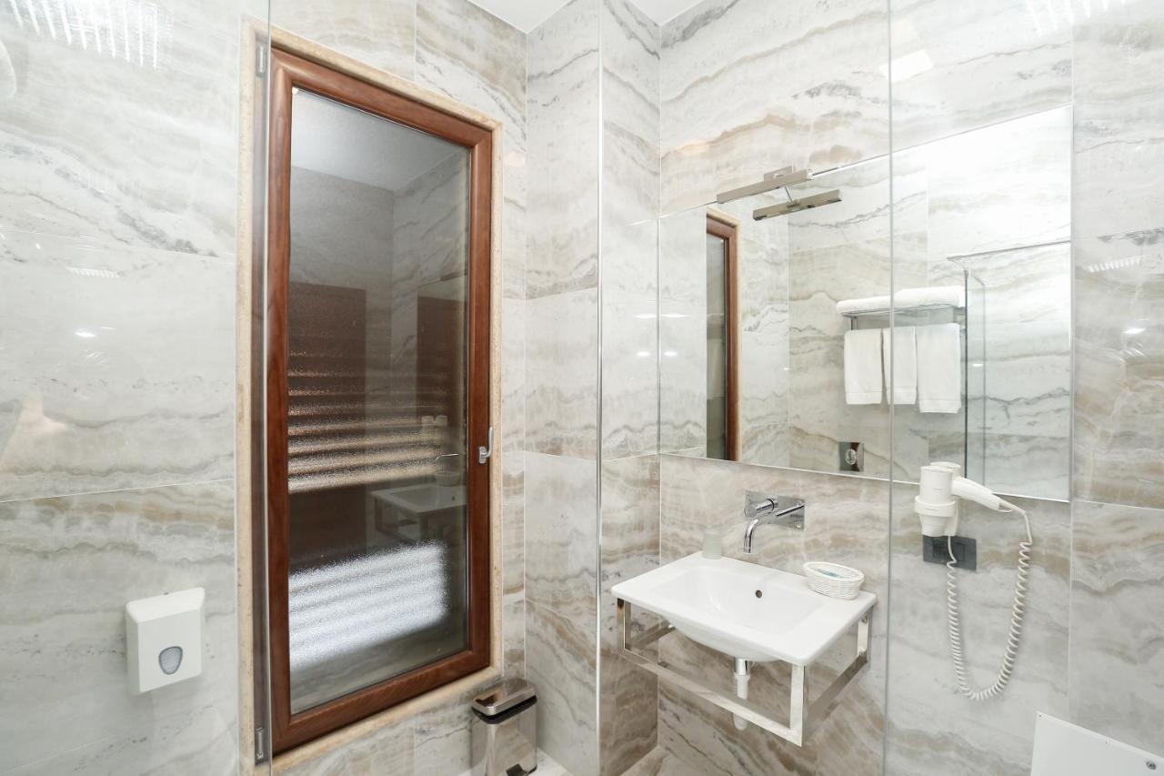 Hotel Oxford 4*